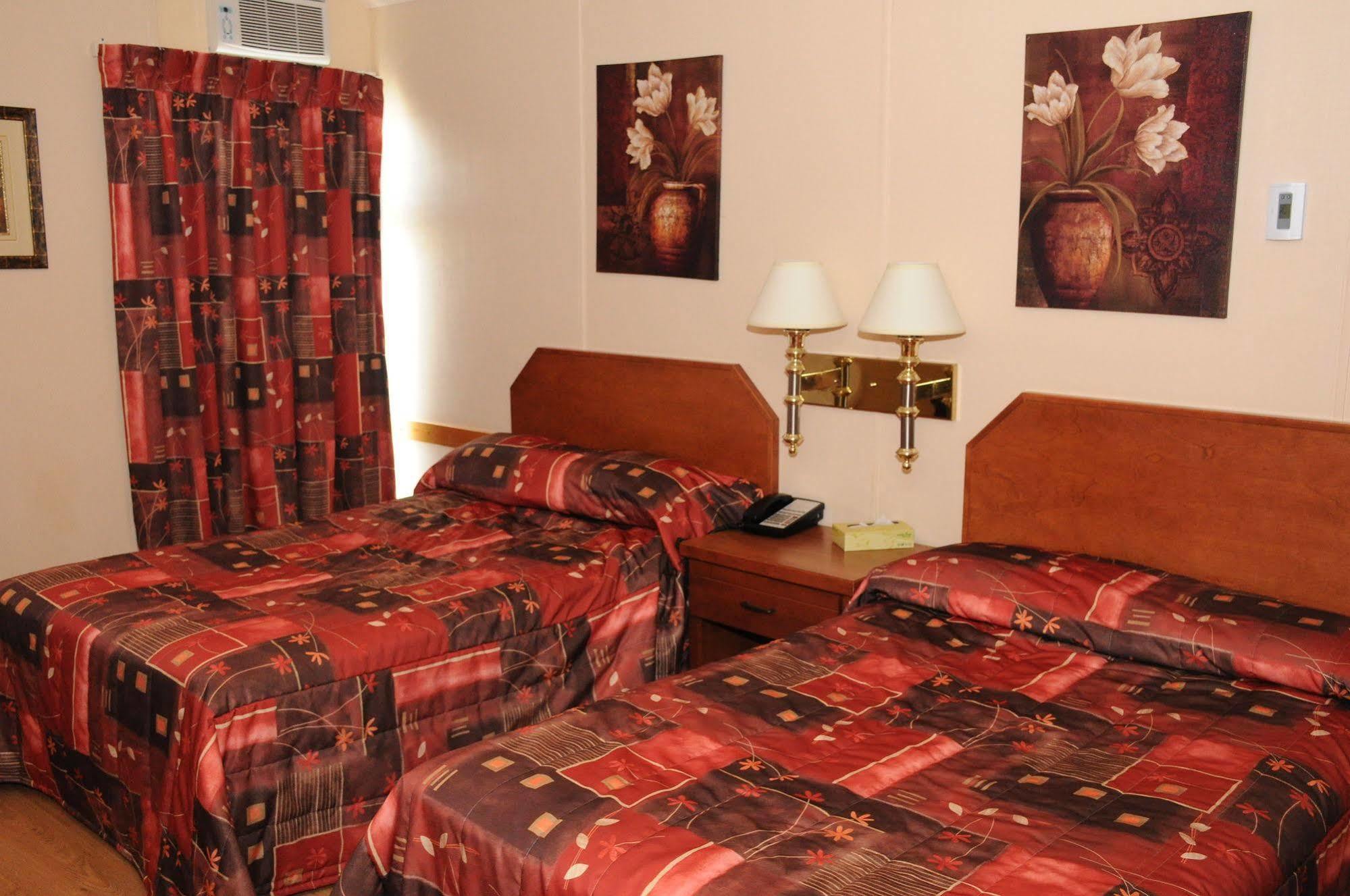 Motel โรแบร์วาล ภายนอก รูปภาพ