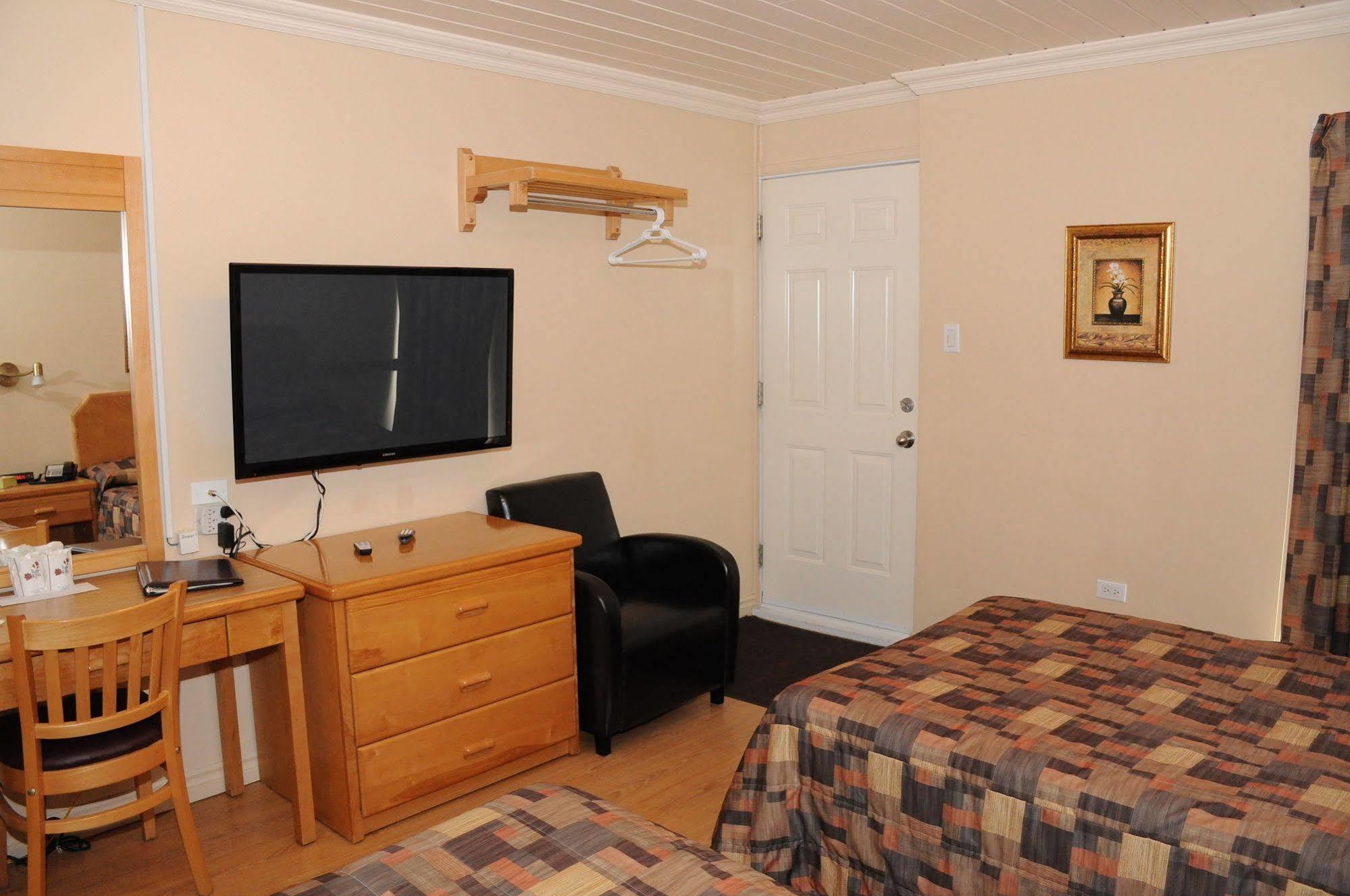 Motel โรแบร์วาล ภายนอก รูปภาพ